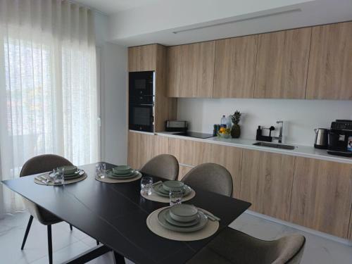 Modern Apartment with Terrace
