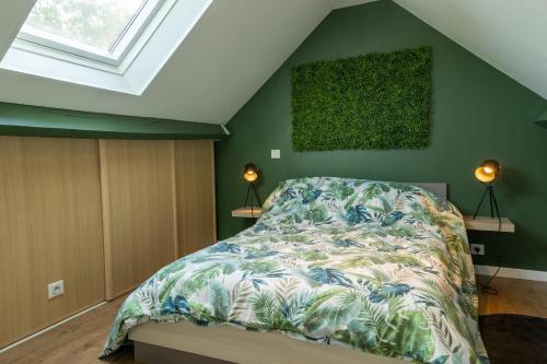 Ένα ή περισσότερα κρεβάτια σε δωμάτιο στο Loue chambre chez l'habitant