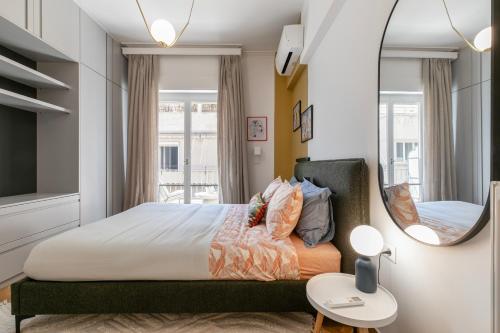 Elysia - Crafted 2-Bedroom Apt & Balcony in Athens