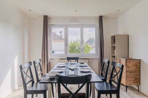 Fotografie z fotogalerie ubytování Maison Lingo - Salle cinéma, trampoline, bbq ve Štrasburku