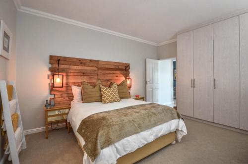 Ένα ή περισσότερα κρεβάτια σε δωμάτιο στο Apartment 6