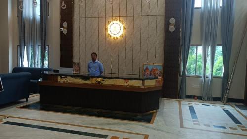 Ο χώρος του λόμπι ή της ρεσεψιόν στο Hotel Jyoti Residency