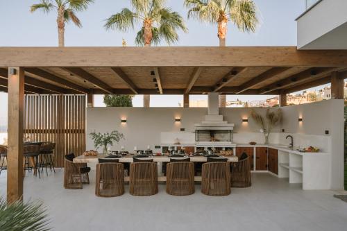 Serenity Blue Luxury Villa 7 Bedrooms