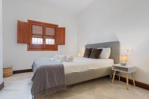 Large Apartment Magdalena Square - Free Parking