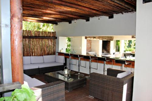 Ein Sitzbereich in der Unterkunft Browns Manor