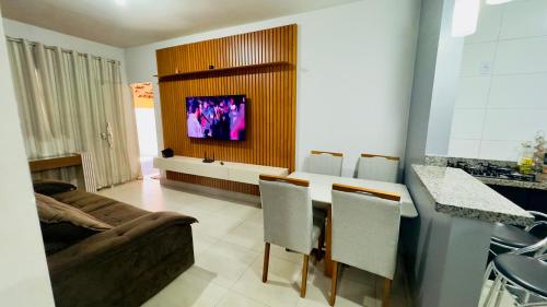 Μια τηλεόραση ή/και κέντρο ψυχαγωγίας στο Casa Jardim Ipanema