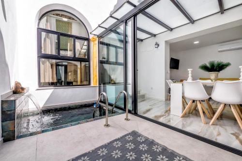 El Patio del Agua - Luxury Center Apartment