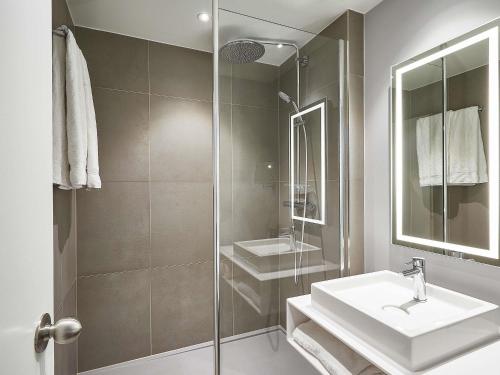 Koupelna v ubytování Novotel Ieper Centrum