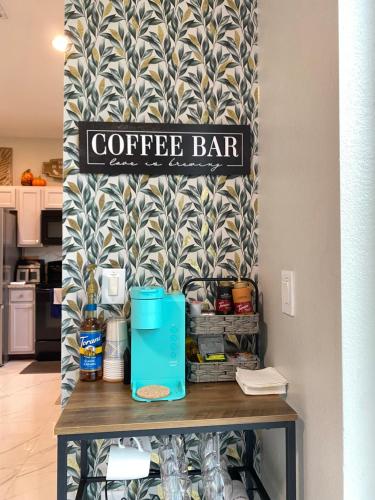 Modern Tropical Family Retreat near Legoland, Disney, Universal and Bok Towers photo 24
