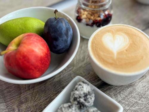 Jídlo v hotelu nebo okolí