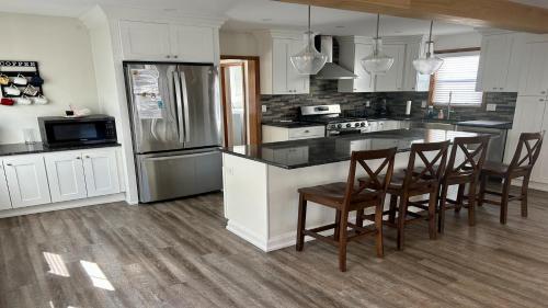 Φωτογραφία από το άλμπουμ του Charming, Recently Renovated 3 Bedroom Beach Block In Ship Bottom σε Ship Bottom