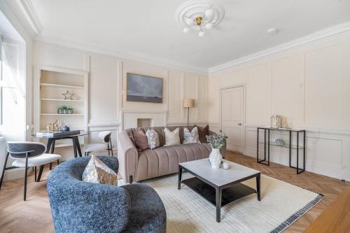 Foto Beautiful 1-Bed Flat with High Ceilings 1