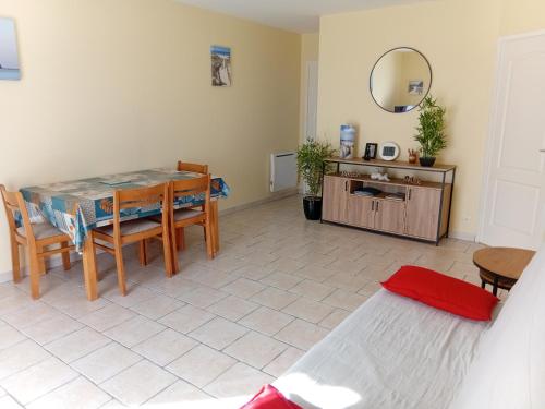 Η κουζίνα ή μικρή κουζίνα στο Logement Soulac sur mer