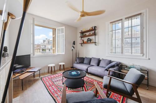 2 Balconies & 2 Bedrooms, Between Panier & Vieux-Port