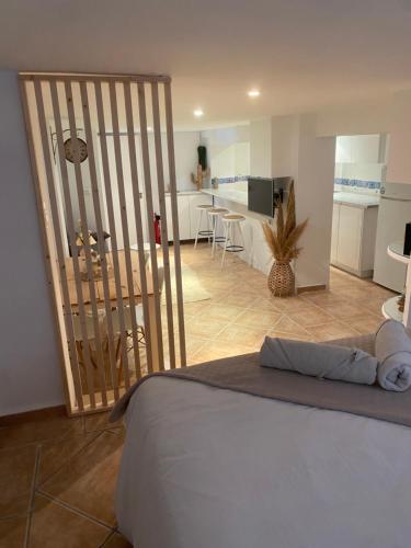 Nhà bếp/bếp nhỏ tại Las Gaviotas- HOME RENT MALAGA