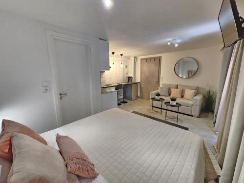 Miracle Luxury Suites