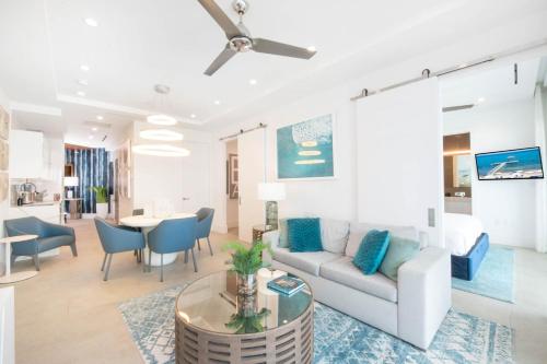 Posezení v ubytování Rum Point Resort 207