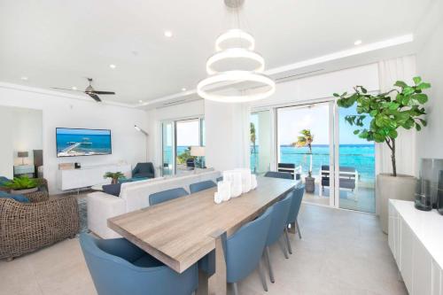 Zona d'estar a Rum Point Resort 201