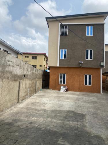 FURNISHED STUDIO APARTMENt IN A MINI ESTATE