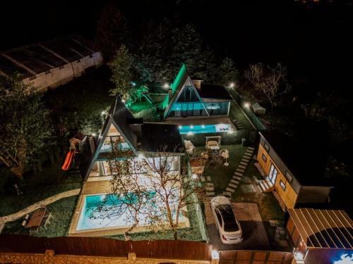 Πισίνα στο ή κοντά στο Bungarella Deluxe Bungalows