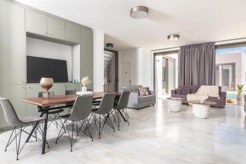 Nopi Exclusive Villa, A Sunlit Retreat by MindYourVilla