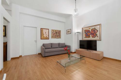 Central Milan Apartment - 10 min Duomo