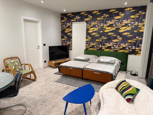 Glass & Charme - Central Suite photo 24