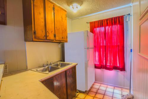 Dapur atau dapur kecil di Colony Inn By OYO Columbus US-280