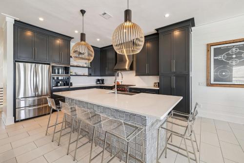 Η κουζίνα ή μικρή κουζίνα στο Sea Star by 30A Escapes