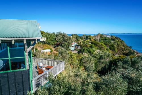 Spinnaker Watch - Ocean Views on Waiheke Island