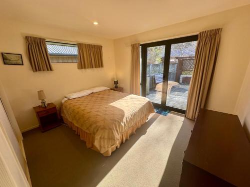 Ένα ή περισσότερα κρεβάτια σε δωμάτιο στο 80 Jacks Pass Road