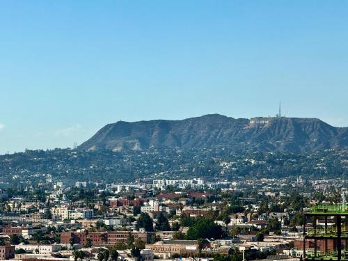 Photo de la galerie de l'établissement LUXURY 1BD 1BTH MODERN APARTMENt, à Los Angeles