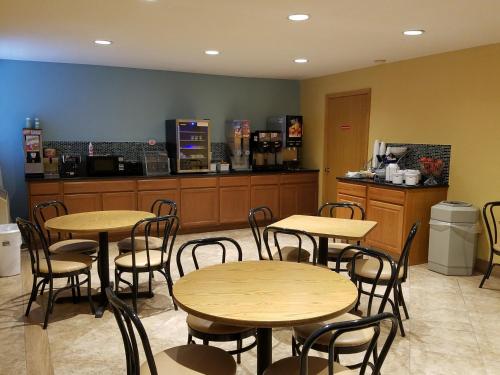 Παροχές για τσάι/καφέ στο Super 8 by Wyndham Wichita Airport West Kellogg