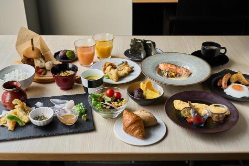 Jídlo v hotelu nebo okolí