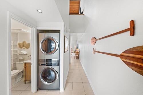 Ένα μπάνιο στο Kamaole Sands 8409 · KAS 8409 Ocean Views from this Freshly Upda