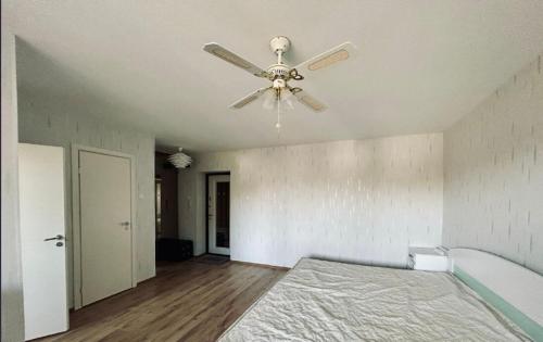Ένα ή περισσότερα κρεβάτια σε δωμάτιο στο Kristiina apartment in Narva