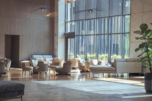 Galeriebild der Unterkunft Ruilan Courtyard-Cloud City View Light Hotel Guangzhou Panyu Branch-Canton Fair in Guangzhou