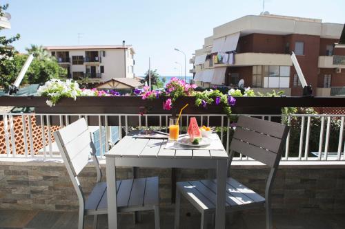 Un balcón o terraza en Malakiri