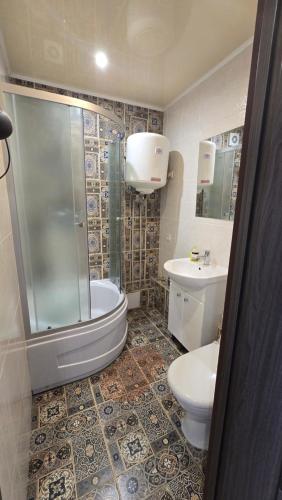 Ένα μπάνιο στο Apartaments on vulytsia Heroiv Ato 32 (97th Kvartal)