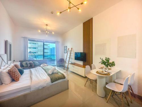 Cool Studio near to Metro & Beach in Dubai Marina