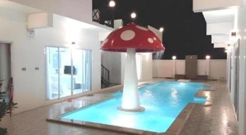 Bazén v ubytování Mestyle Resort nebo v jeho okolí