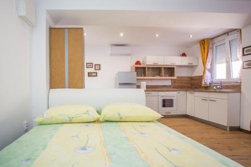 Andrije Buvine Apartments