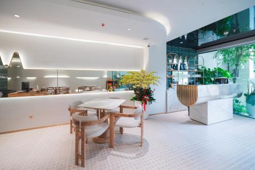 Χώρος καθιστικού στο IconSphere Hotel
