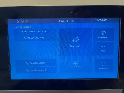 a screen of a tablet computer with a blue at s1 au RDC luxe et neuf in Tunis