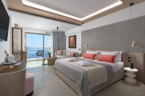 Elysium Resort & Spa — Photo of the whole room