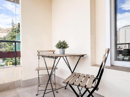 Charming apartment with balcony near center REMS