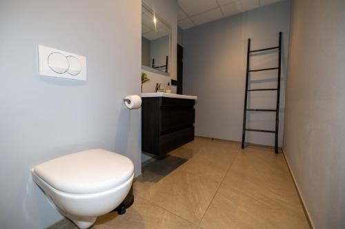 O baie la LL Properties - The Elegant Escape w Hot-tub Access
