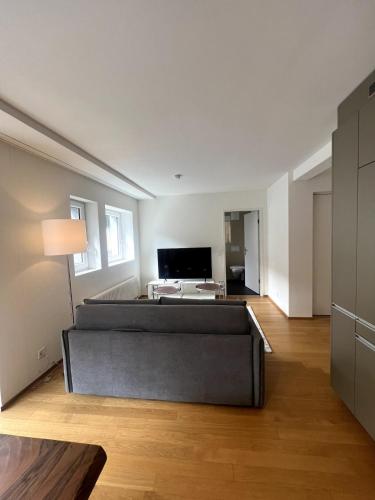 1BR in the trendiest district of the city - West 14