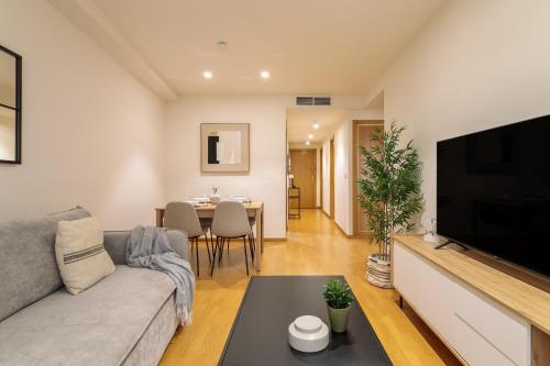 Maikran Signature Exclusive Town Hall Apartment