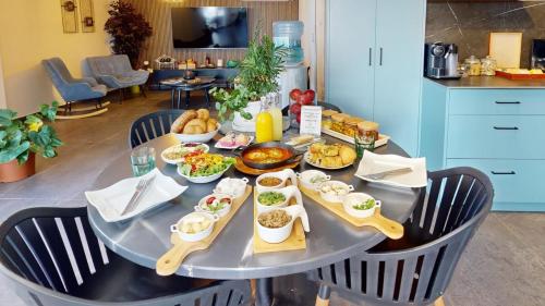 Comida en el departamento o alrededores